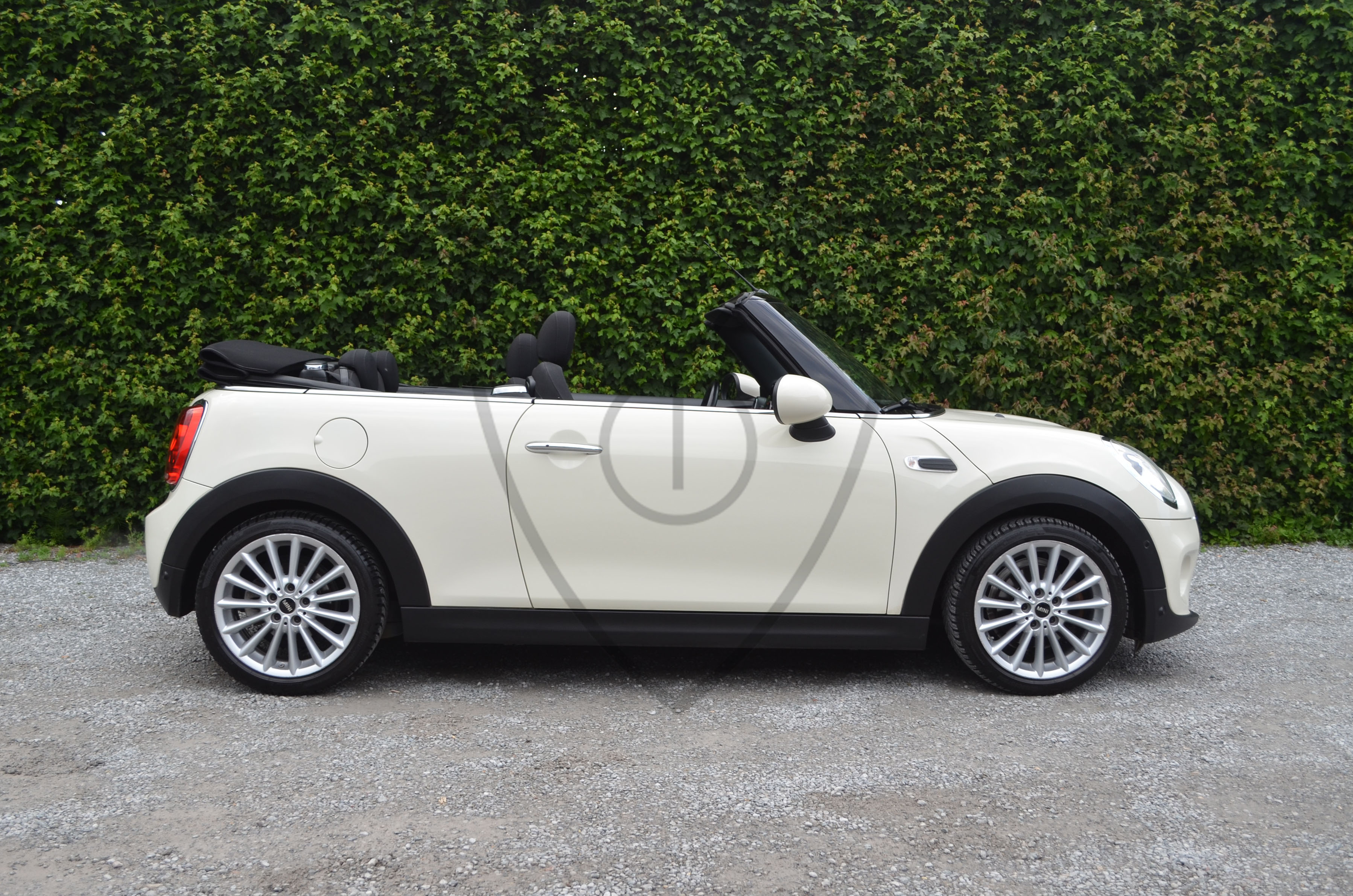 MINI COOPER CABRIO — image 15